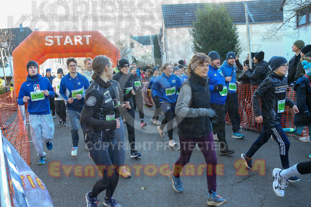 241201_1025_EX1_8128 | Sportfotografie im Rhein-Sieg Kreis, Köln, Bonn, NRW, Rheinland Pfalz, Hessen, etc. Unser Tätigkeitsfeld umfasst den Laufsport vom Volkslauf über den Marathon, Duathlon, Triathon bis zum Ultralauf wie Kölnpfad Ultra oder Schindertrail.