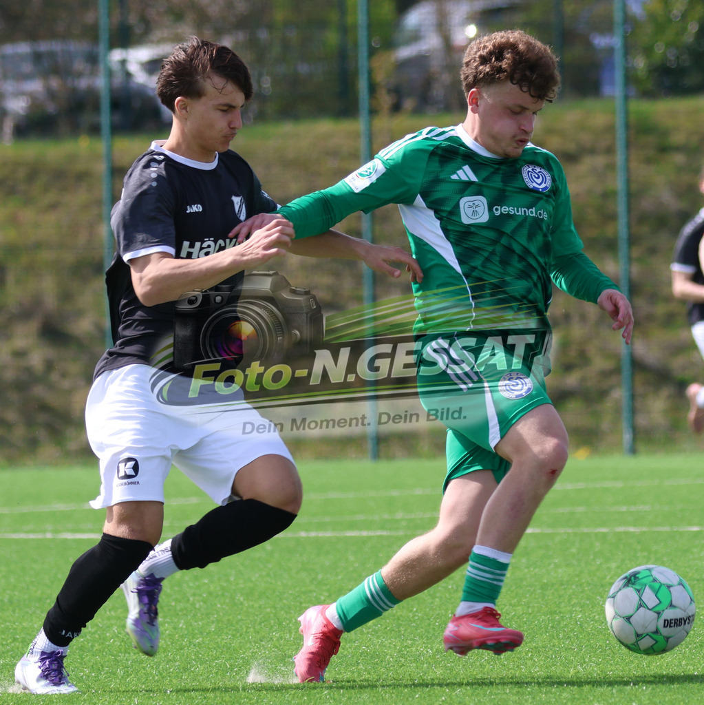 SV Rödinghausen - MSV Duisburg | Auf dem Bild zu sehen: schwarz SV Rödinghausen ; grün MSV Duisburg: SV Rödinghausen, MSV Duisburg, Saison 25/26, A-Jugend, Testspiel, Rödinghausen, Deutschland - Realisiert mit Pictrs.com