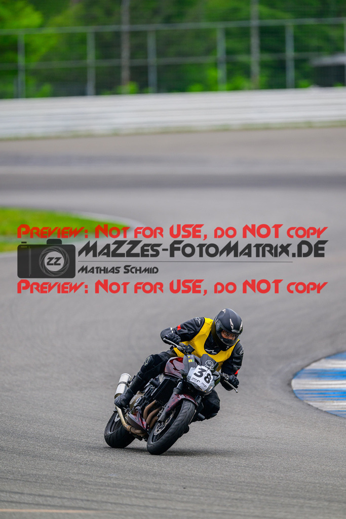 MaZZes_FotoMatrix_240521_6007705_2609 | GELB