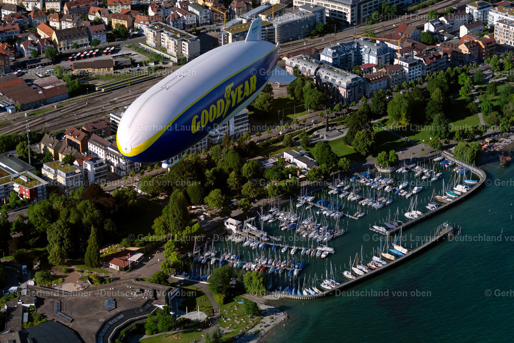 4032671 | FRIEDRICHSHAFEN 12.06.2020 Luftschiff Zeppelin NT N07 mit der Kennung D-LZFN der Deutsche Zeppelin Reederei im Fluge über dem Luftraum in Friedrichshafen im Bundesland Baden-Württemberg, Deutschland. Weiterführende Informationen bei: ZLT Zeppelin Luftschifftechnik GmbH &amp; Co KG Deutsche Zeppelin-Reederei GmbH. // Airship Zeppelin NT N07 with the identification D-LZFN of the Deutsche Zeppelin Reederei in flight over the airspace in Friedrichshafen in the state Baden-Wuerttemberg, Germany. Further information at: ZLT Zeppelin Luftschifftechnik GmbH &amp; Co KG Deutsche Zeppelin-Reederei GmbH. Foto: Gerhard Launer