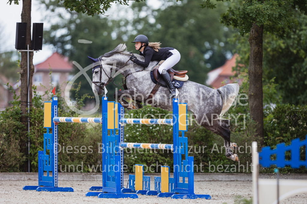 240614_Lemwerder_S1-Springen-524 | Deine schönsten Turniermomente als professionelle Fotos! Entdecke hochwertige Pferdesport-Fotografie im Online-Shop. Jetzt Fotos finden & bestellen!