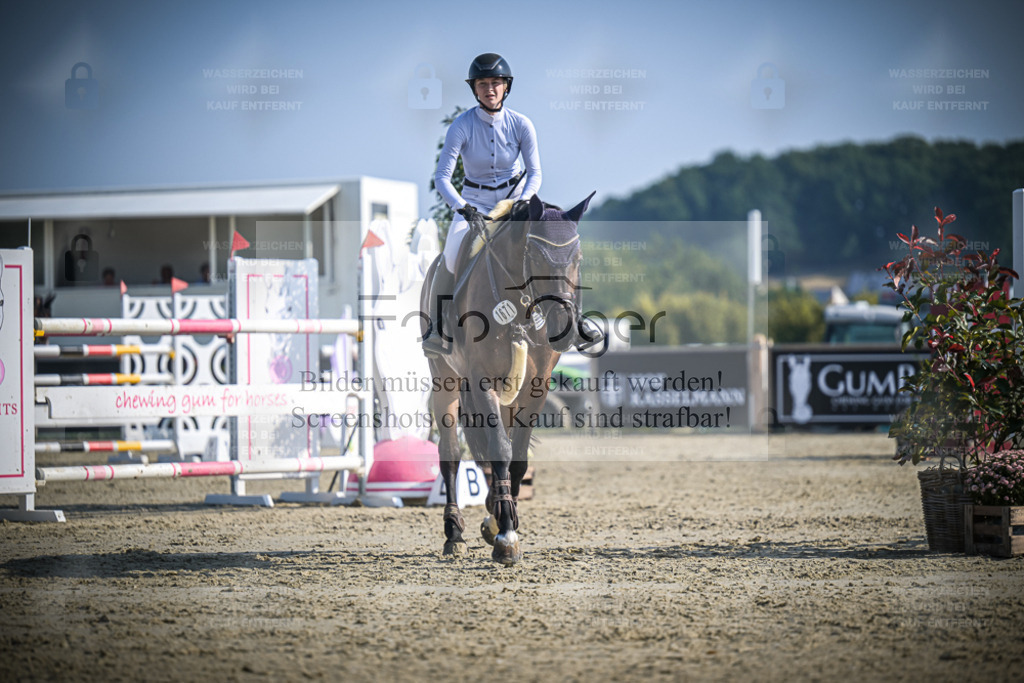 DOS_1082 | Entdecke hochwertige Reitturnierfotos von Foto Oger. Professionell, emotional und authentisch – jetzt Lieblingsmomente im Shop bestellen. - Realisiert mit Pictrs.com