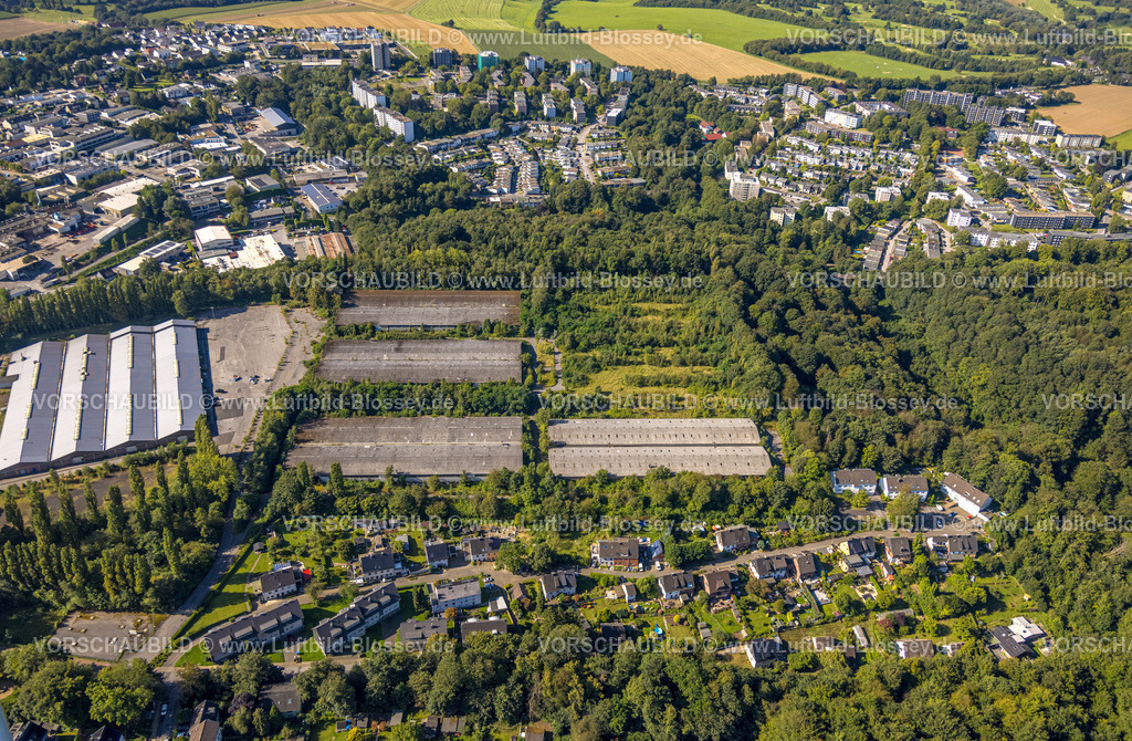 Heiligenhaus240813154 | Luftbild, alte Bundeswehr und THW-Hallen an der Talburgtraße Ecke Kantstraße, geplantes Zollgelände und Gewerbegelände, Heiligenhaus, Ruhrgebiet, Nordrhein-Westfalen, Deutschland