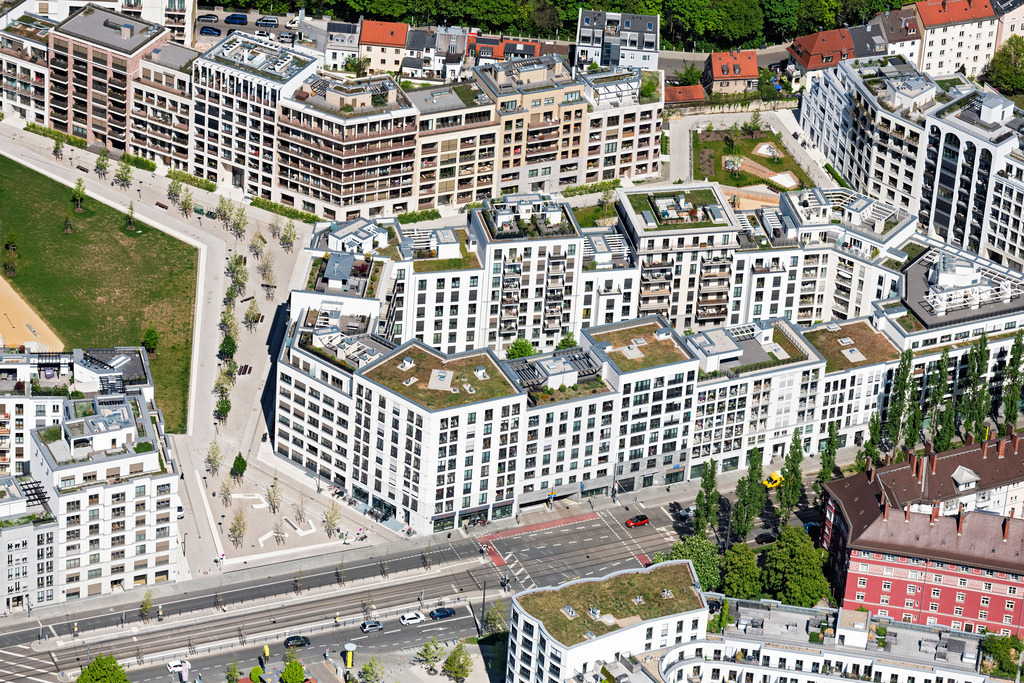 dr__0064040.jpg | MüNCHEN 29.04.2025 Mehrfamilienhaus- Wohnanlage Am Nockherberg zwischen Regerstraße - Hochstraße - Hiendlmayrstraße als Gesamtübersicht an der Regerstraße in München im Bundesland Bayern, Deutschland. Weiterführende Informationen bei: Bayerische Hausbau GmbH & Co. KG,  Becken Holding GmbH,  Gustav Epple Bauunternehmung GmbH,  HILMER SATTLER ARCHITEKTEN AHLERS ALBRECHT Gesellschaft von Architekten mbH,  Hans Holzner Baugesellschaft mbH,  Hanssmann Immobilien,  PORR GmbH & Co. KGaA,  Rapp+Rapp B.V.,  steidle architekten Gesellschaft von Architekten und Stadtplanern mbH. // Multi-family residential complex Am Nockherberg between Regerstrasse - Hochstrasse - Hiendlmayrstrasse as a general overview on Regerstrasse in Munich in the federal state of Bavaria, Germany. Further information at: Bayerische Hausbau GmbH & Co. KG,  Becken Holding GmbH,  Gustav Epple Bauunternehmung GmbH,  HILMER SATTLER ARCHITEKTEN AHLERS ALBRECHT Gesellschaft von Architekten mbH,  Hans Holzner Baugesellschaft mbH,  Hanssmann Immobilien,  PORR GmbH & Co. KGaA,  Rapp+Rapp B.V.,  steidle architekten Gesellschaft von Architekten und Stadtplanern mbH. Foto: Daniel Reiter