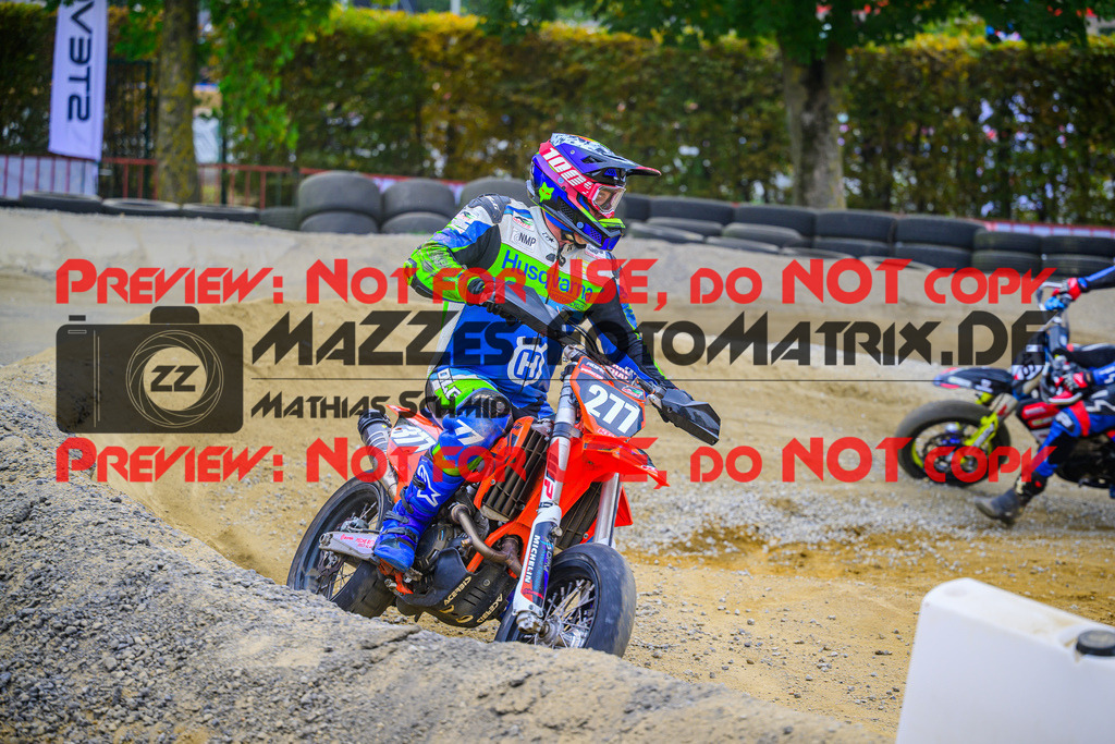 MaZZes_Fotomatrix_20251011_6021986_8638 | SENIOR