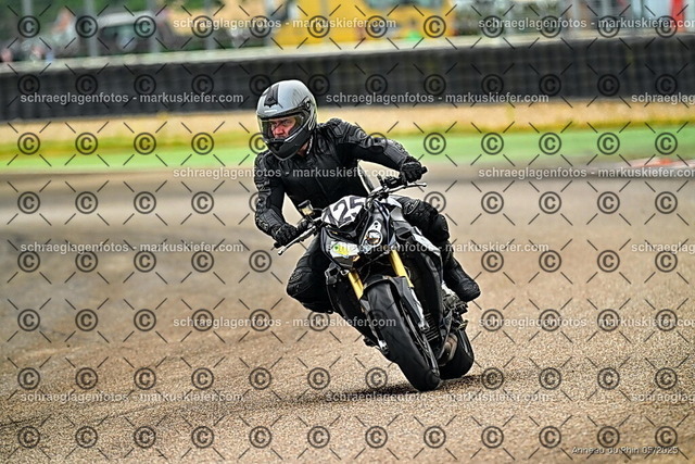 25bt02-0056 | markuskiefer.com - Realisiert mit Pictrs.com