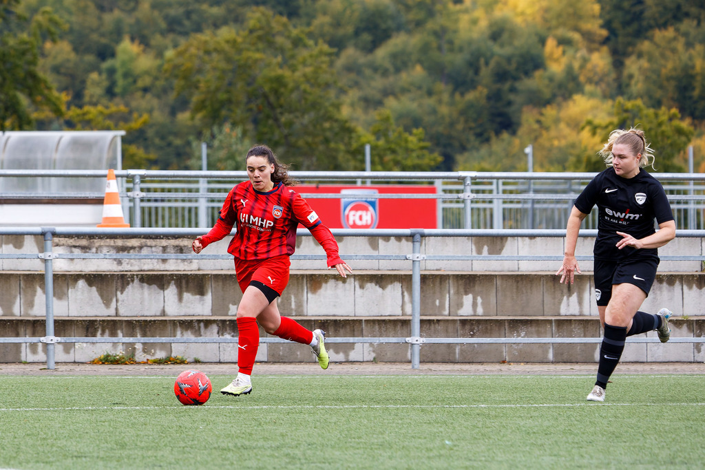 FCHHOH_251005_7956 | 1.FC Heidenheim 1846 II vs. SGM Hohenmemmingen/Sontheim, Fußball, Frauen, Bezirksliga, 2025/2026, 4. Spieltag, 05.10.2025 in Heidenheim, Kunstrasen b. Voith-Arena West(Foto: Michael Bulling) - Realisiert mit Pictrs.com