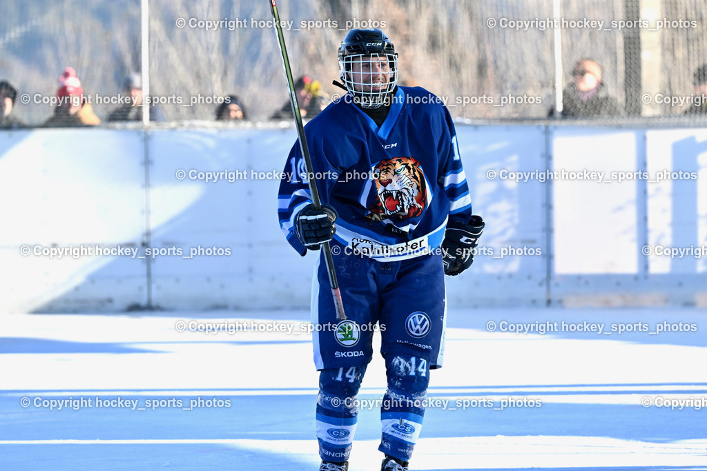 EC Tigers Paternion vs. EC FELD AM SEE/DSG LEDENITZEN | #14 Tschurnig Daniel EC Tigers Paternion, EC Tigers Paternion vs. EC FELD AM SEE/DSG LEDENITZEN, EC Tigers Paternion vs. EC FELD AM SEE/DSG LEDENITZEN am 04.01.2026 in Paternion (Eislaufplatz Paternion), Austria, (Photo by Bernd Stefan)