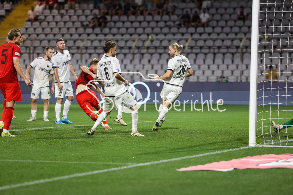 FC Bayern Amateure - DjK Vilzing | in dieser Szene trifft Samuel UNSOELD (FC Bayern München II #19) zum 1-1 Ausgleich / Tor / Treffer / Regionalliga Bayern: FC Bayern München II - DjK Vilzing, Grünwalder Stadion am 30.08.2024