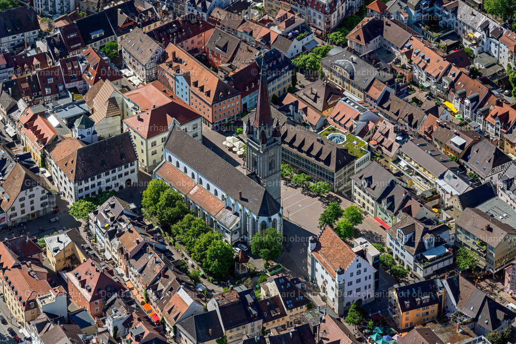 4032364 | RADOLFZELL AM BODENSEE 12.06.2020 Kirchengebäude des Münster Unserer lieben Frau in Radolfzell am Bodensee im Bundesland Baden-Württemberg, Deutschland. // Church building of the cathedral of Unserer lieben Frau in Radolfzell am Bodensee in the state Baden-Wuerttemberg, Germany. Foto: Gerhard Launer