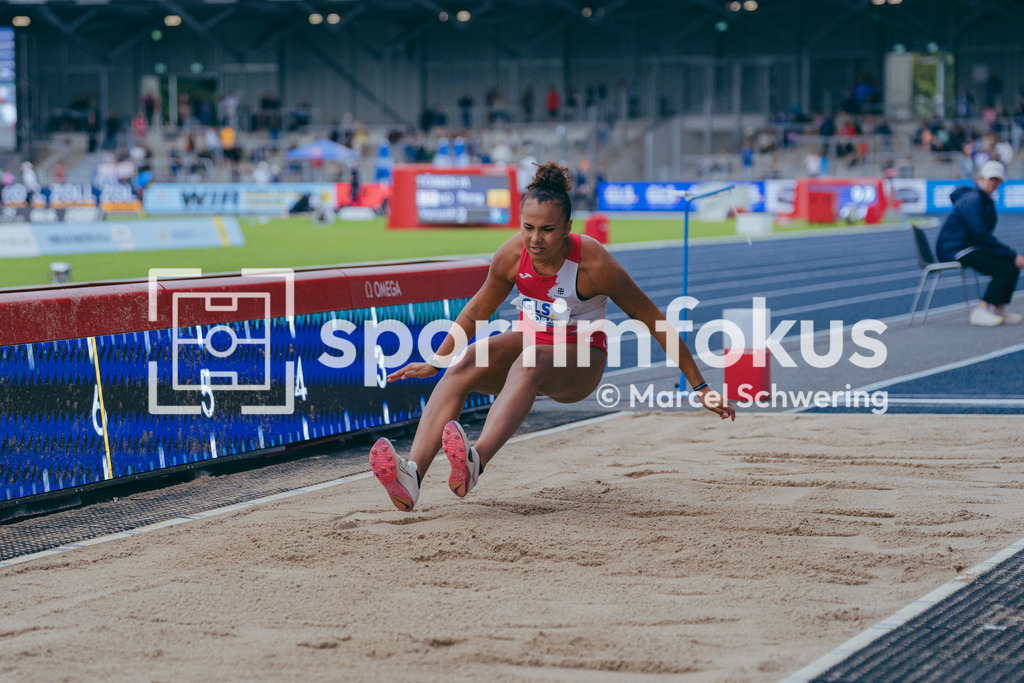 Deutsche Meisterschaften der Frauen und Männer 2026 | Laura Raquel Müller, Unterländer LG, Weitsprung, Deutsche Meisterschaften der Frauen und Männer 2026, Lohrheidestadion Bochum-Wattenscheid, 26.07.2026. Foto: Marcel Schwering / sportimfokus - Realisiert mit Pictrs.com