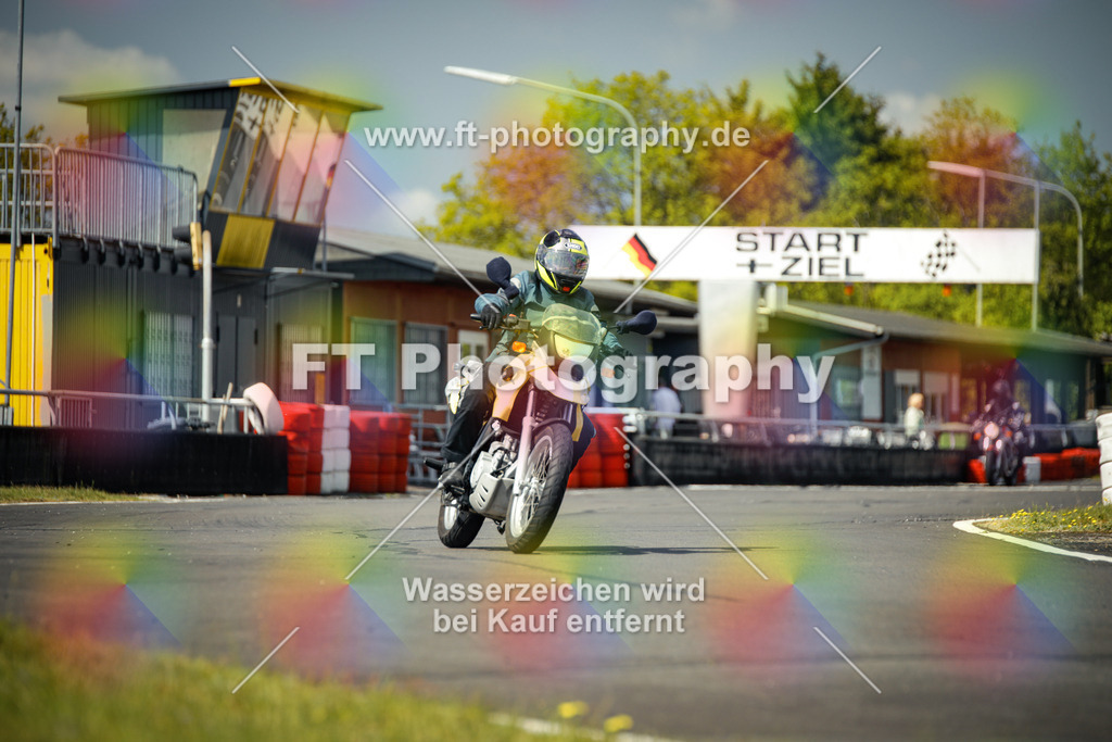 OBK_Mai_Martina_Markus-10772 | Hier findet Ihr Bilder von Touristenfahrten auf der Nürburgring Nordschleife oder von anderen Veranstaltungen die ich besucht habe. Viel Spass beim Durch Schauen 