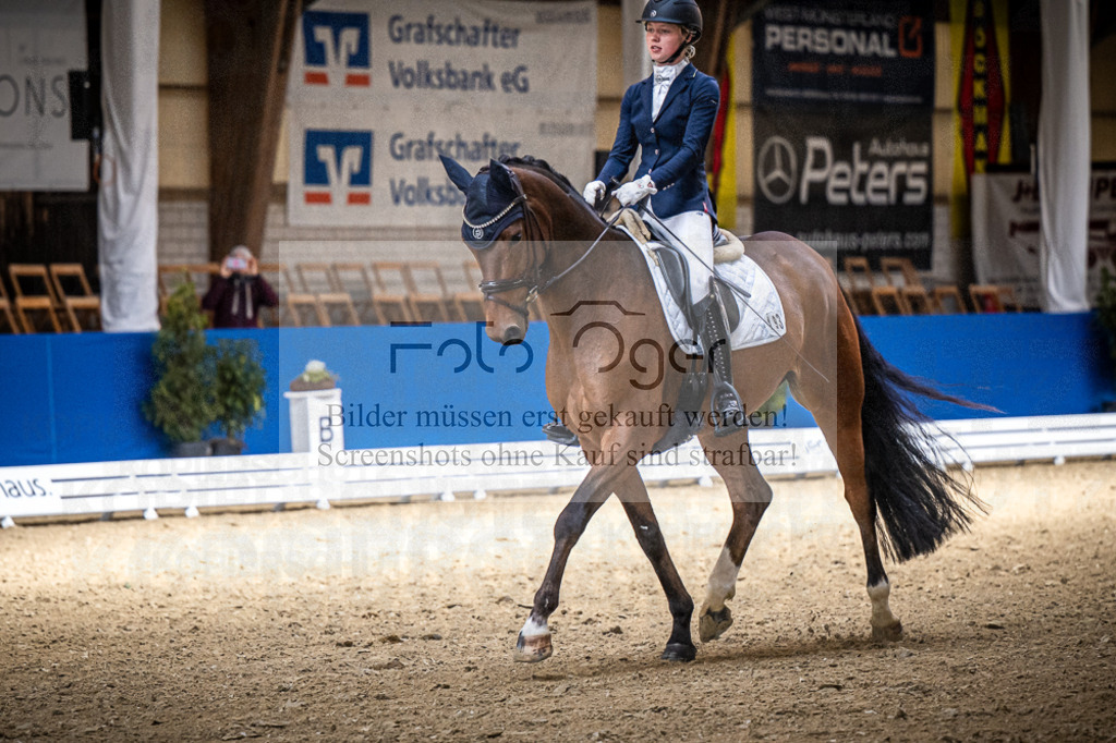 DOS_0710 | Entdecke hochwertige Reitturnierfotos von Foto Oger. Professionell, emotional und authentisch – jetzt Lieblingsmomente im Shop bestellen.Deutschlandweite Turnierfotografie. - Realisiert mit Pictrs.com