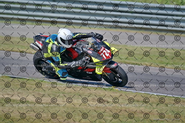 26BT02-0072 | markuskiefer.com - Realisiert mit Pictrs.com