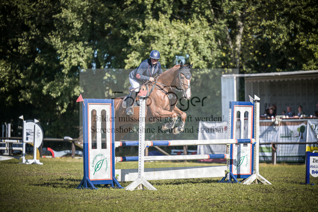 DOS_1525 | Entdecke hochwertige Reitturnierfotos von Foto Oger. Professionell, emotional und authentisch – jetzt Lieblingsmomente im Shop bestellen.Deutschlandweite Turnierfotografie. - Realisiert mit Pictrs.com