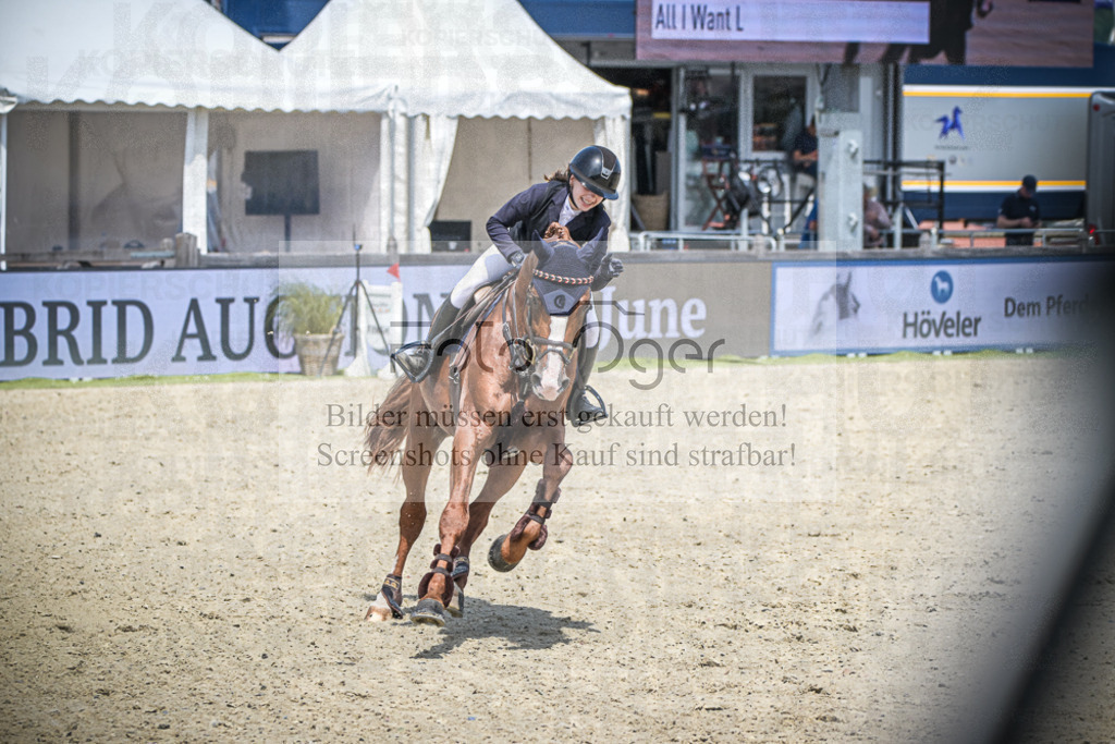 DOS_3398 | Entdecke hochwertige Reitturnierfotos von Foto Oger. Professionell, emotional und authentisch – jetzt Lieblingsmomente im Shop bestellen.Deutschlandweite Turnierfotografie. - Realisiert mit Pictrs.com