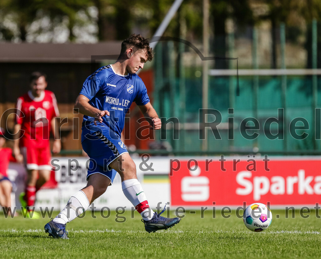 2023-09-09_052_FC_Langengeisling_III_gegen_FC_Fraunberg_II | Erding, Deutschland, 09.09.2023:
Fußball, C-Klasse 2023 / 2024, 6. Spieltag, FC Langengeisling III gegen FC Fraunberg II, Endergebnis: 1:2

Foto: Christian Riedel / fotografie-riedel.net