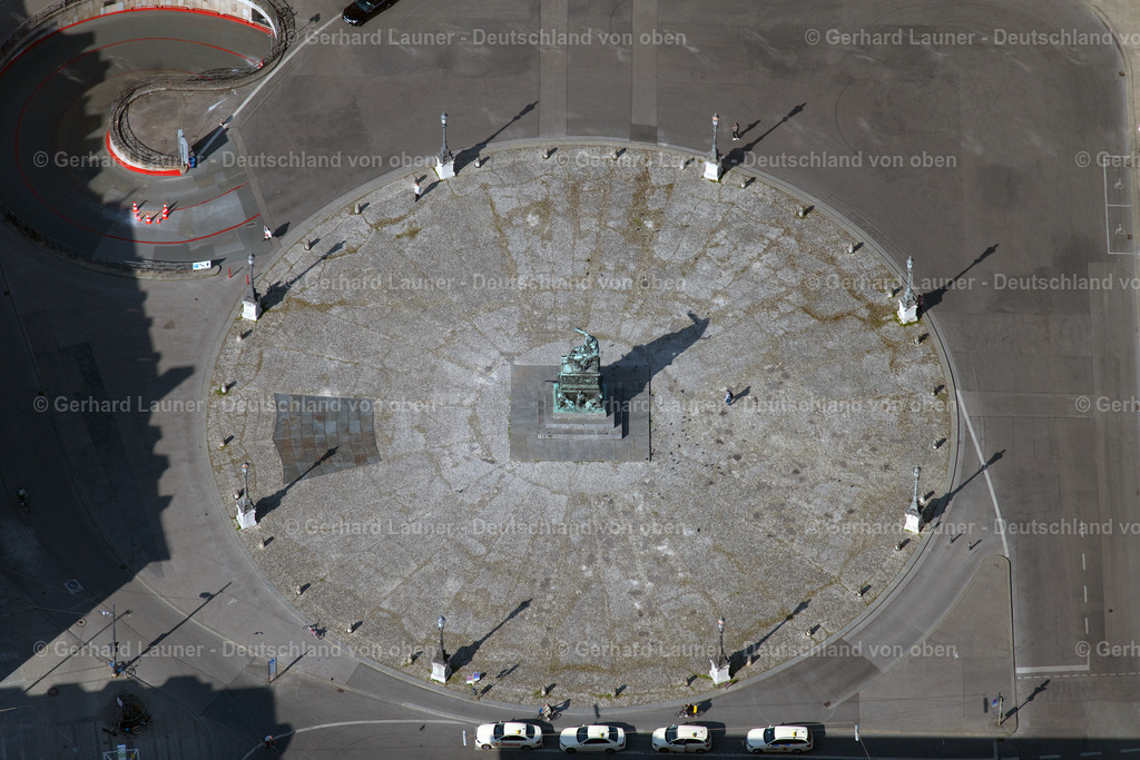 4022709 | Denkmal Maximilian I. Joseph, Max-Josef-Platz, München im Bundesland Bayern