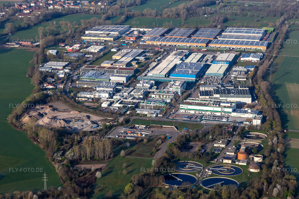 Luftbild: Industrie- und Gewerbegebiet Landau Ost mit Michelin Reifenwerke und APL Automobil-Prüftechnik Landau GmbH in Landau in der Pfalz im Bundesland Rheinland-Pfalz in Deutschland. Foto: IMG_126394.jpg vom 04.04.2021 durch Werner Riehm/FLY-FOTO.de