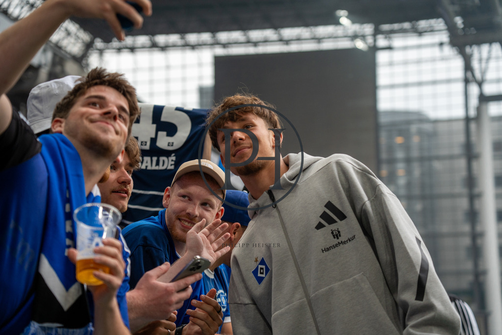 FC Kopenhagen - Hamburger Sport Verein 12.07.2025 | Gänsehaut-Atmosphäre im Parken  - Realisiert mit Pictrs.com