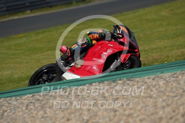 2024_07_07_PBK_41450 | Sportfotografie; SlowMotion; Video; Rennstrecke; Hafeneger; Speer; Racing; RSE; BMW; CBO; Trackday; Motorsportarena; Hockenheimring; Brno; Most; Barcelona; Valencia