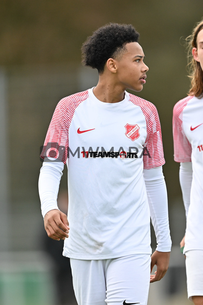 Fussball I Herren I Saison 2025-2026 I Bundesliga I 6. Spieltag I Eintracht Frankfurt - FC Bayern München  | MWMARA - Realisiert mit Pictrs.com