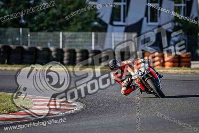 pubi2757 | Professionelle Fotos von Sportveranstaltungen, aber auch Hochzeiten und anderen Events. - Realisiert mit Pictrs.com