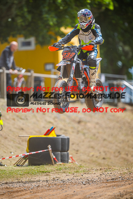 MaZZes_FotoMatrix_220528_0272 | Fotograf Mathias Schmid
Sportfotograf,
Eventfotograf,
Hochzeitsfotograf,
Portraitfotograf