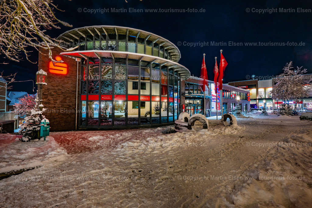 Stade Pferdemarkt Sparkasse Altstadt Winter Schnee_ELS_2582030126 | Fotos aus den Touristenorten aus Norddeutschland. - Realisiert mit Pictrs.com