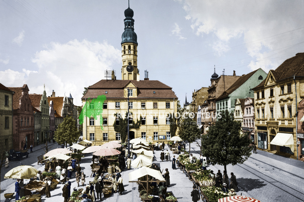 Altes Rathaus/Altmarkt 1924 | Cottbuser Ansichten im neuen Gewand. Alte Fotos von schwarz-weiß in Farbe. - Realisiert mit Pictrs.com