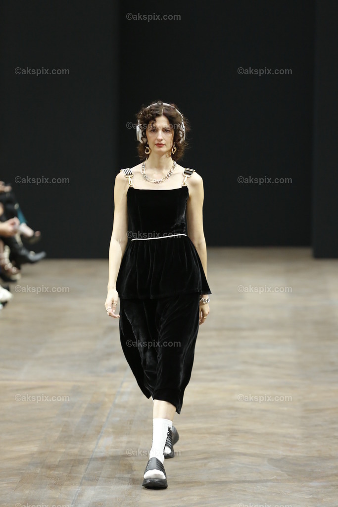 _76A4243 | Die Bildagentur Akspix ist eine Online-Bildagentur und bietet professionelles und kreatives Bildmaterial Royalty free und Rights Managed. Bildarchiv Akspix bietet eine große Auswahl an kreativen und klassischen Motiven.Frankfurt Fotograf, Fotoshooting