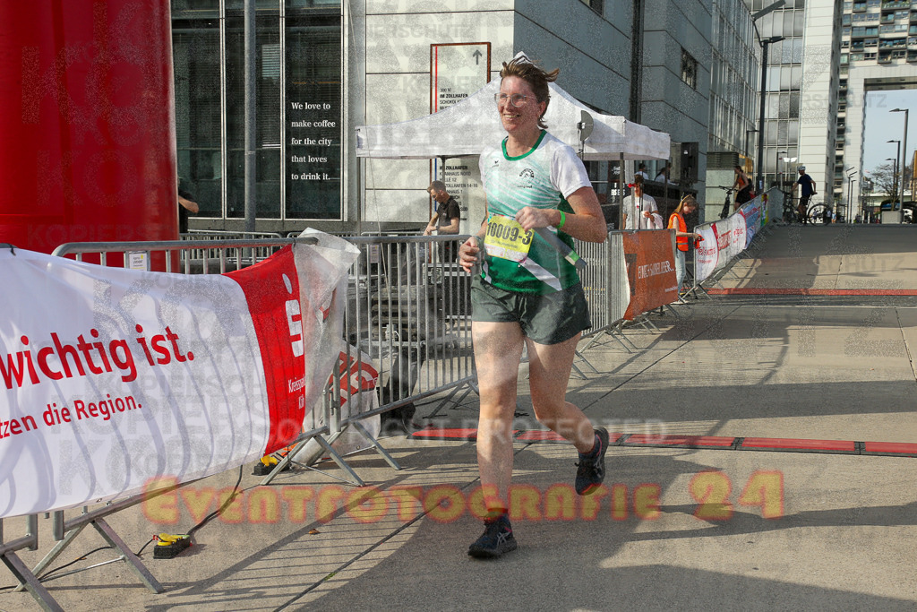 250920_1558_EX1_0868 | Sportfotografie im Rhein-Sieg Kreis, Köln, Bonn, NRW, Rheinland Pfalz, Hessen, etc. Unser Tätigkeitsfeld umfasst den Laufsport vom Volkslauf über den Marathon, Duathlon, Triathon bis zum Ultralauf wie Kölnpfad Ultra oder Schindertrail.