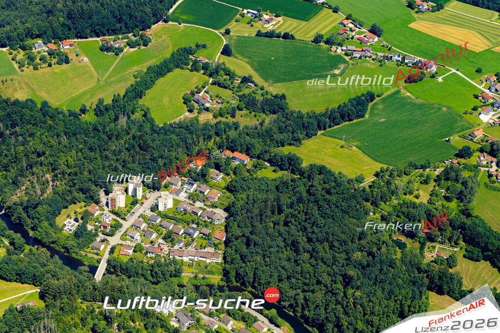 Die Luftaufnahme Reut - Passau wurde 2022 vom Flugzeug aus (keine Drohne) erstellt. Hohe Auflösung -für große Poster und Wandbilder geeignet - Garantiert!
