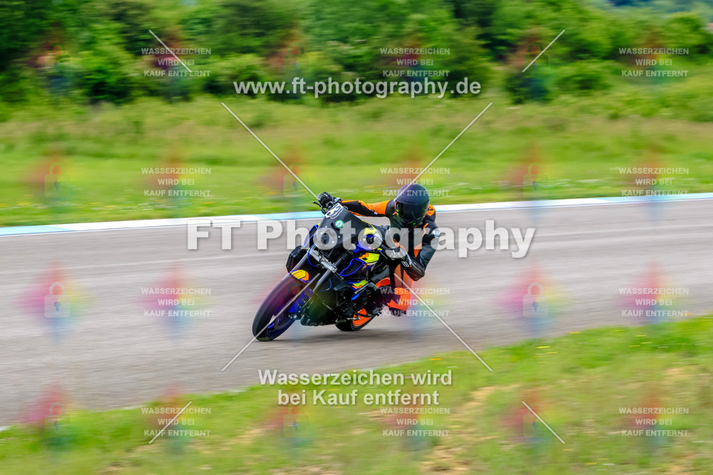 MotoTeam-3517 | Hier findet Ihr Bilder von Touristenfahrten auf der Nürburgring Nordschleife oder von anderen Veranstaltungen die ich besucht habe. Viel Spass beim Durch Schauen 