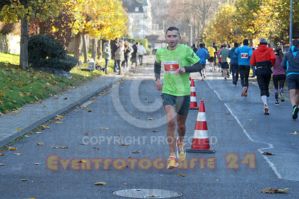 241201_1211_EV4_1878 | Sportfotografie im Rhein-Sieg Kreis, Köln, Bonn, NRW, Rheinland Pfalz, Hessen, etc. Unser Tätigkeitsfeld umfasst den Laufsport vom Volkslauf über den Marathon, Duathlon, Triathon bis zum Ultralauf wie Kölnpfad Ultra oder Schindertrail.