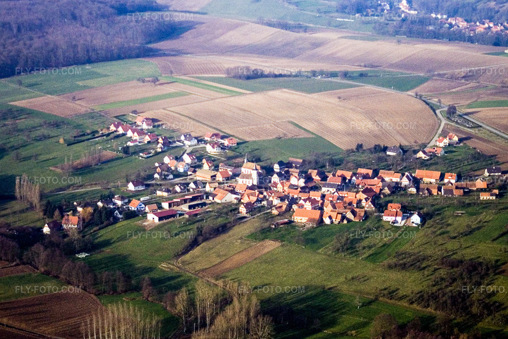 Aerial view: Memmelshoffen in Retschwiller in the state Bas-Rhin, France.Photo: IMG_5125.jpg taken on 12/29/2006 by Werner Riehm/FLY-FOTO.comResolution of the original: 2944 x 1963 px