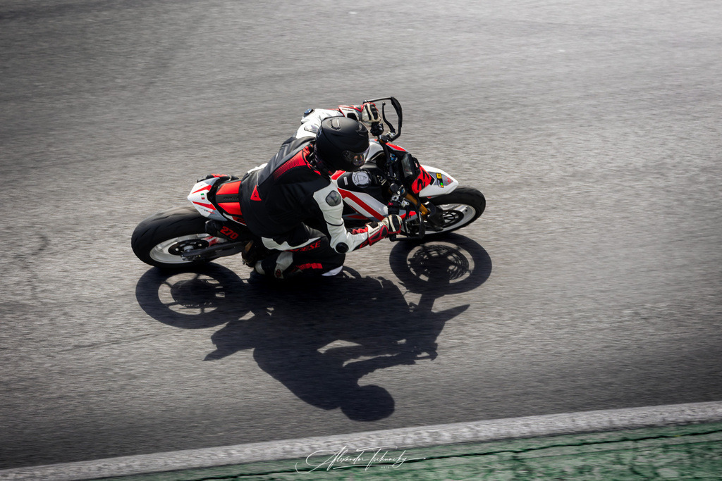 Ducati Trackday Hockenheimring 2026 | Entdecken Sie die faszinierende Welt von Alexander Tschuncky Arts: Kreative Fotografie, atemberaubende Automobilkunst und hochwertiger Bilderdruck. Lassen Sie sich inspirieren! - Realisiert mit Pictrs.com