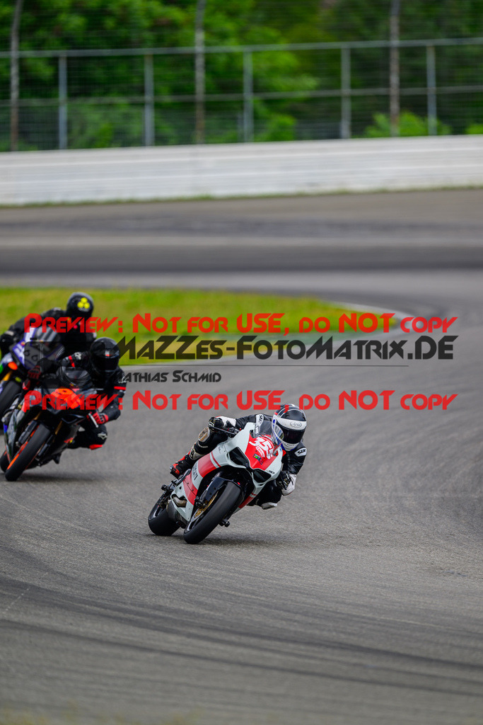 MaZZes_FotoMatrix_240615_6007705_7740 | ROT