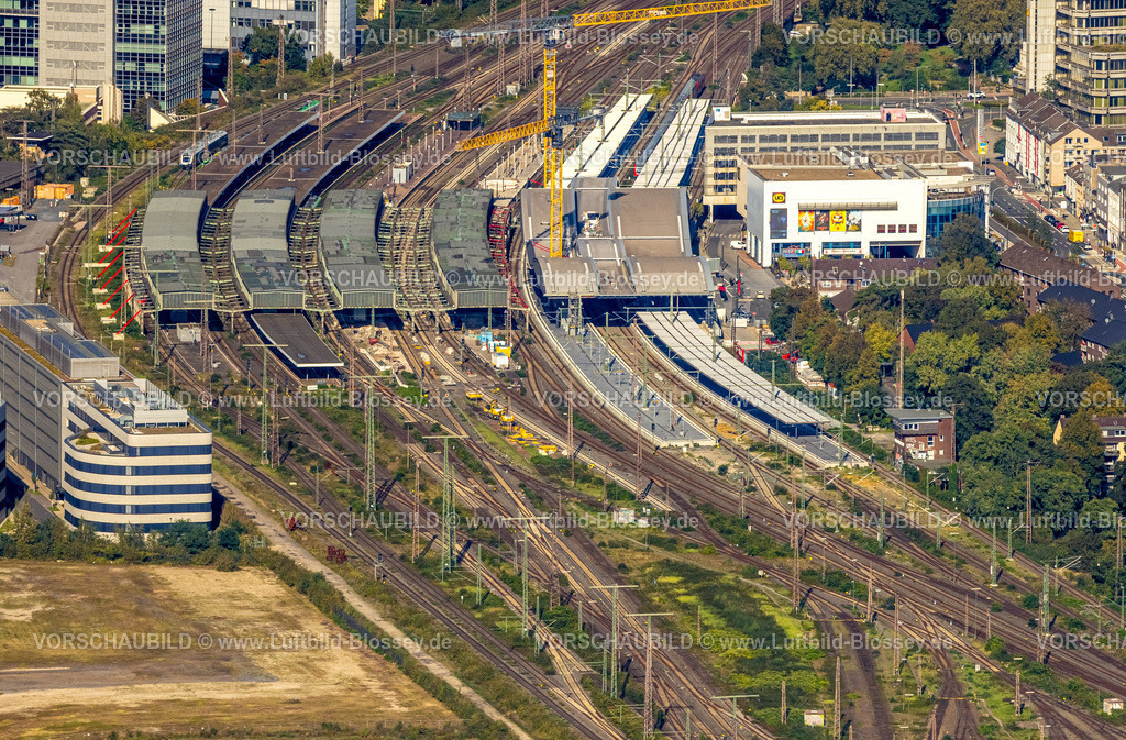 Duisburg241003774 | Luftbild, Hauptbahnhof Hbf Deutsche Bahn AG, Großbaustelle Hauptbahnhof Gleishalle und Vorplatz Ost, Dellviertel, Duisburg, Ruhrgebiet, Nordrhein-Westfalen, Deutschland