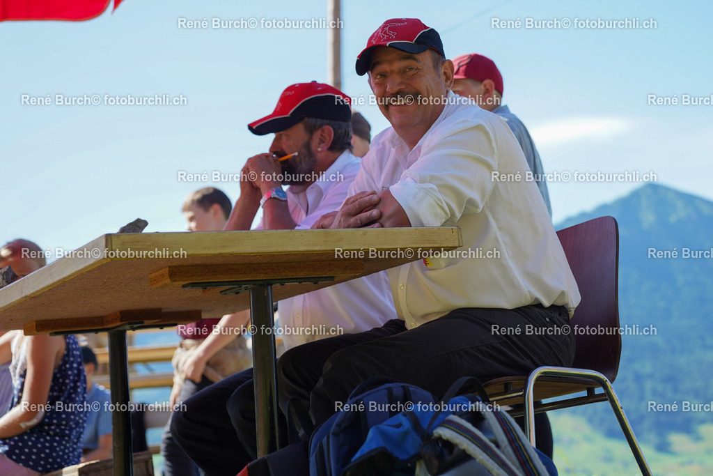 20220612-DSC09336 | René Burch leidenschaftlicher Fotograf aus Kerns in Obwalden.  Hier finden sie Sport, Landschaft und Natur Fotografie.
 - Realisiert mit Pictrs.com
