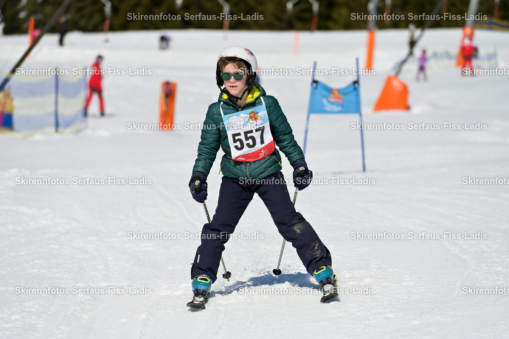 SRF_27.02.2026_562 | Skirennfotos,Serfaus,Fiss,Ladis,Kinderskirennen,Winter,Tirol,Oberland,skirace,SFL,feelfree,weil wir's genießen,ski,Ski,skifahren,Sonnenplateau, - Realisiert mit Pictrs.com