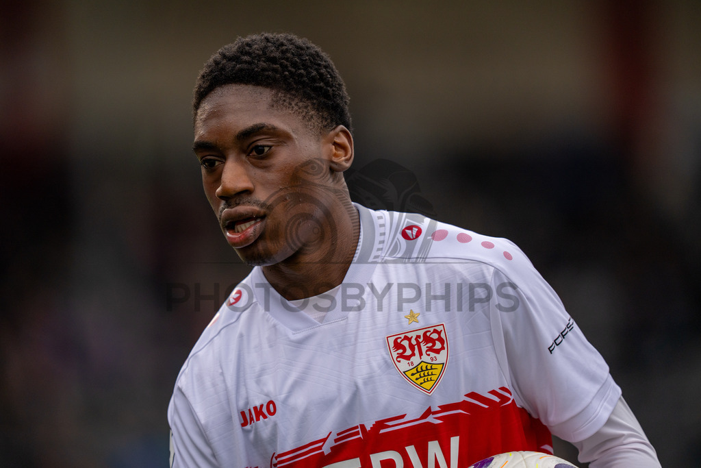 VfB Stuttgart II vs. TSG Hoffenheim II, Fussball, 3. Liga, 26. Spieltag, 15.03.2026 | Justin Diehl (VfB Stuttgart II, #26),VfB Stuttgart II vs. TSG Hoffenheim II, Fussball, 3. Liga, 26. Spieltag, 15.03.2026Foto: photosbyphips/Philip Ziegler