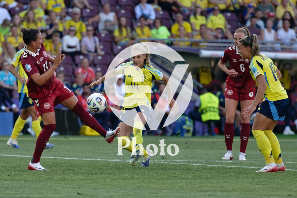 Denmark v Sweden - UEFA Women's EURO 2025 Group C | GENEVA, SWITZERLAND - JULY 4: Nathalie Bjorn of Sweden shoots  during the UEFA Womens EURO 2025 Group C match between Denmark and Sweden at Stade de Geneve on July 4, 2025 in Geneva, Switzerland. (Photo by Giuseppe Velletri/Sports Press Photo/Getty Images)