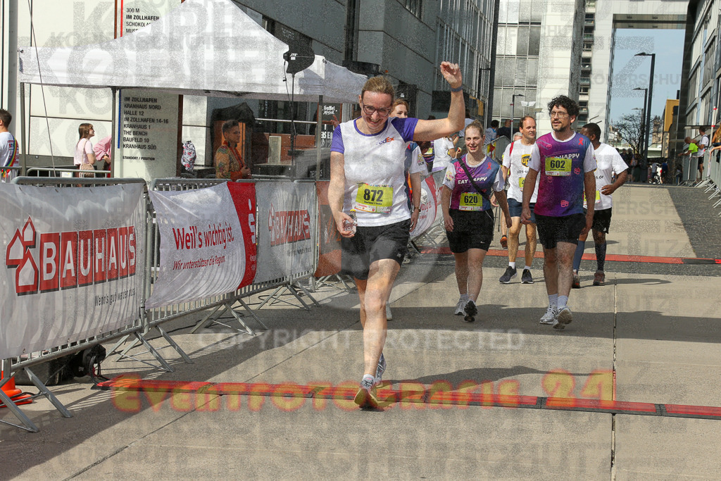 250920_1350_EX1_6818 | Sportfotografie im Rhein-Sieg Kreis, Köln, Bonn, NRW, Rheinland Pfalz, Hessen, etc. Unser Tätigkeitsfeld umfasst den Laufsport vom Volkslauf über den Marathon, Duathlon, Triathon bis zum Ultralauf wie Kölnpfad Ultra oder Schindertrail.