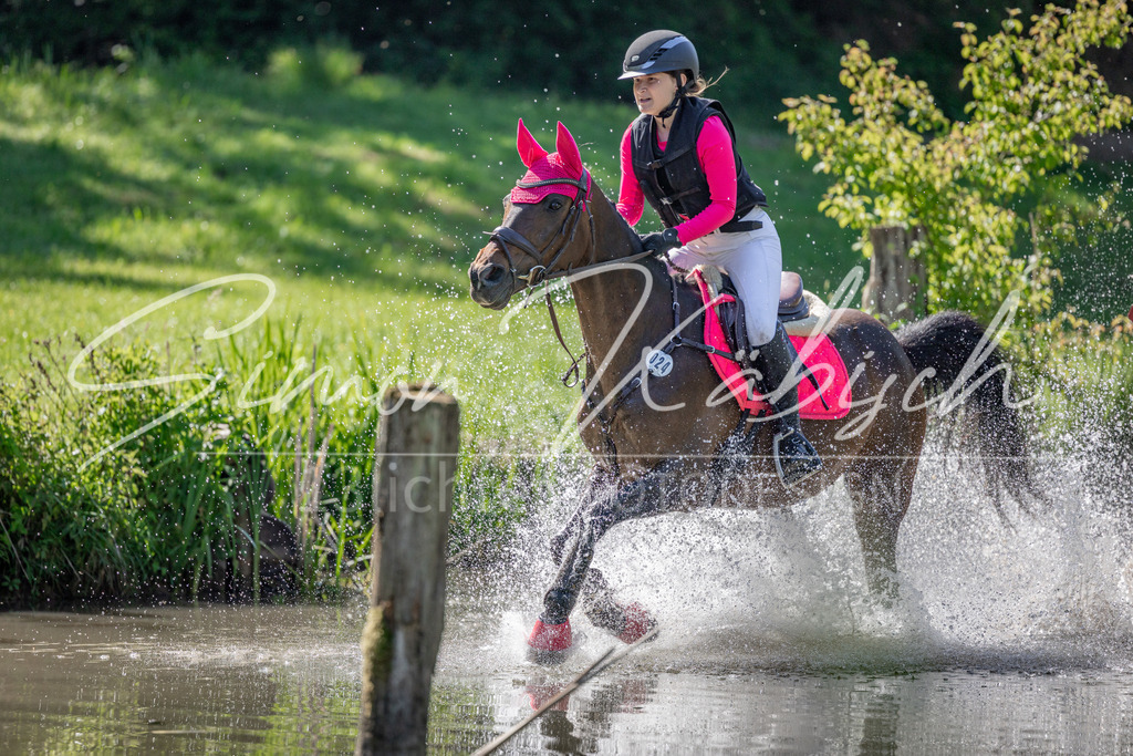 20260523-_3LI6898 | Tierfotografie Pferde, Hunde, Katzen, Haustiere.
Turnierfotografie Reitturniere, Reiten, Springreiten, Dressur in Hanau, dem Main-Kinzig-Kreis und dem Rhein-Main- Gebiet um Frankfurt