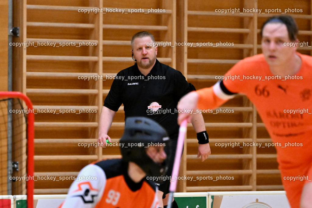 VSV Unihockey vs. SZPK Floorball | Daniel Walti Referee, VSV Unihockey vs. SZPK Floorball, VSV Unihockey vs. SZPK Floorball am 23.11.2024 in Villach (Ballspielhalle St. Martin), Austria, (Photo by Bernd Stefan)