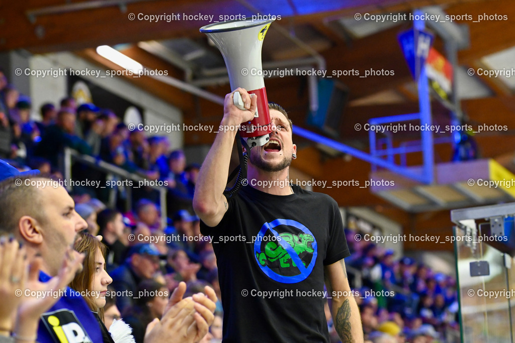 EC IDM Wärmepumpen VSV vs. HC Innsbruck  6.10.2024 | Fanclub EC VSV Blue Devils Villach, EC IDM Wärmepumpen VSV vs. HC Innsbruck  6.10.2024, EC IDM Wärmepumpen VSV vs. HC Innsbruck  am 06.10.2024 in Villach (Stadthalle Villach), Austria, (Photo by Bernd Stefan)