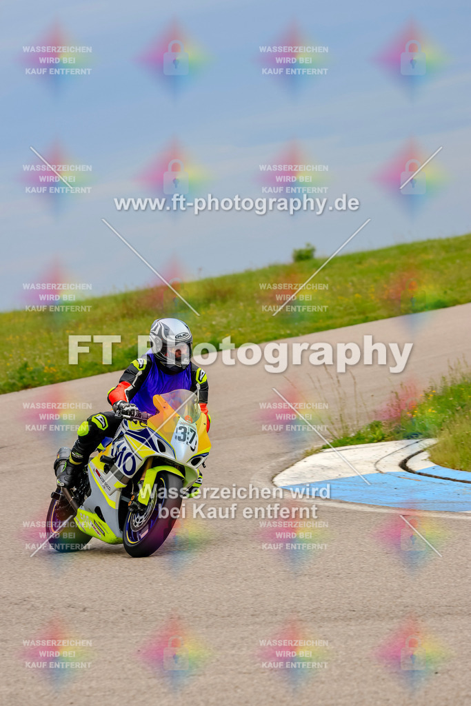 MotoTeam-2250 | Hier findet Ihr Bilder von Touristenfahrten auf der Nürburgring Nordschleife oder von anderen Veranstaltungen die ich besucht habe. Viel Spass beim Durch Schauen 