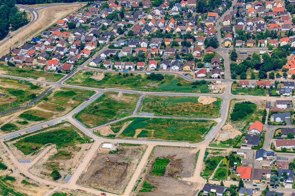 Luftbild: Neubaugebiet West in Jockgrim im Bundesland Rheinland-Pfalz in Deutschland. Foto: IMG_29716.jpg vom 02.07.2010 durch Werner Riehm/FLY-FOTO.de