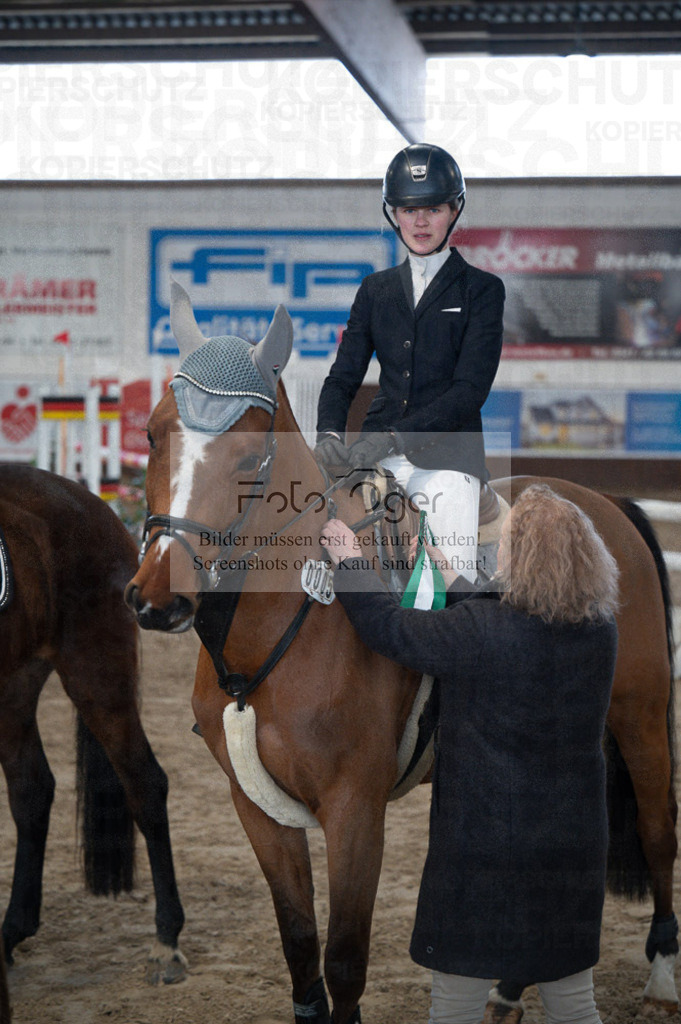 Hallenreittunier Voxtrup 2023 | Entdecke hochwertige Reitturnierfotos von Foto Oger. Professionell, emotional und authentisch – jetzt Lieblingsmomente im Shop bestellen.Deutschlandweite Turnierfotografie. - Realisiert mit Pictrs.com